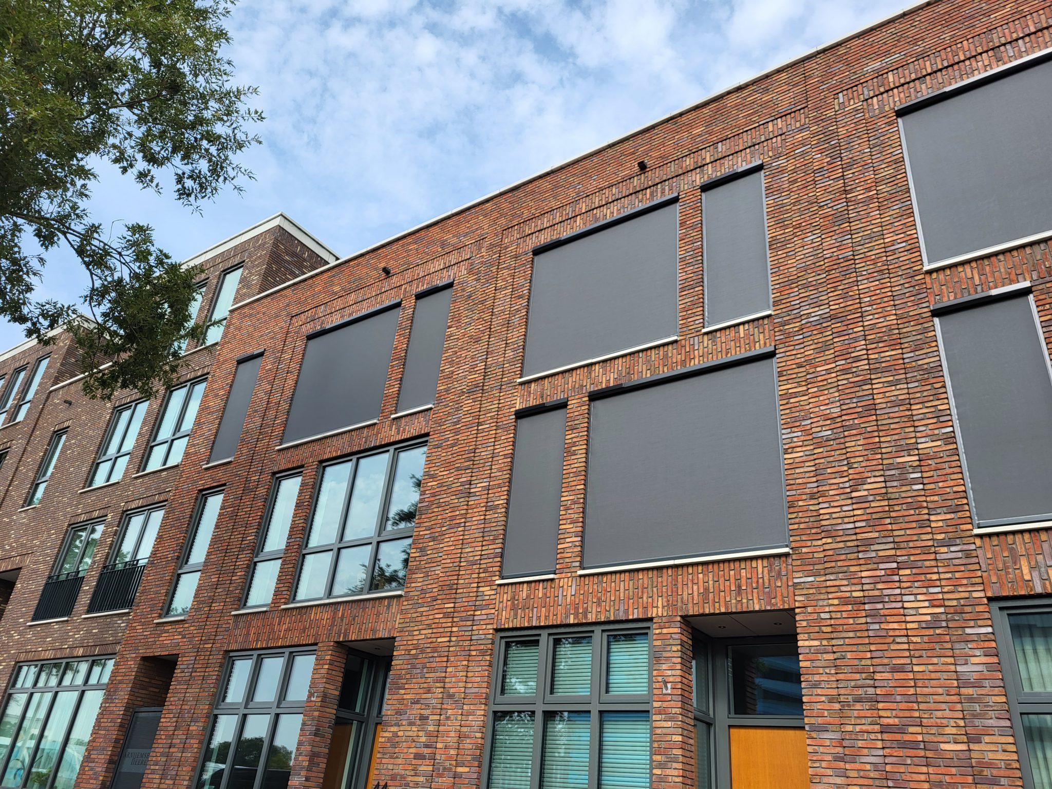 Project solar screens Arnhem